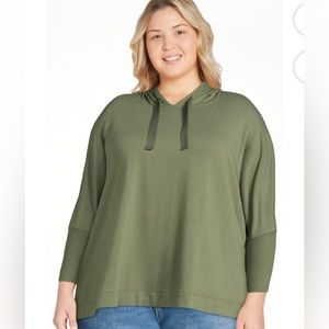 NWT PLUS SIZE PULLOVER HOODIE